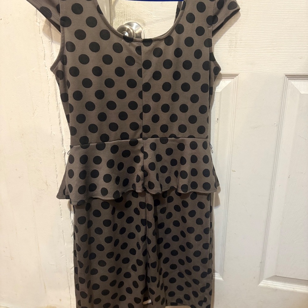 Dress - Picture 2 of 2